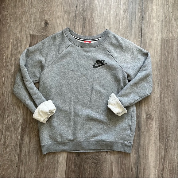 Nike Crewneck - Picture 1 of 3